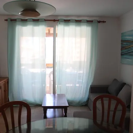 Deltamar Solo Familias Serviplaya Apartman